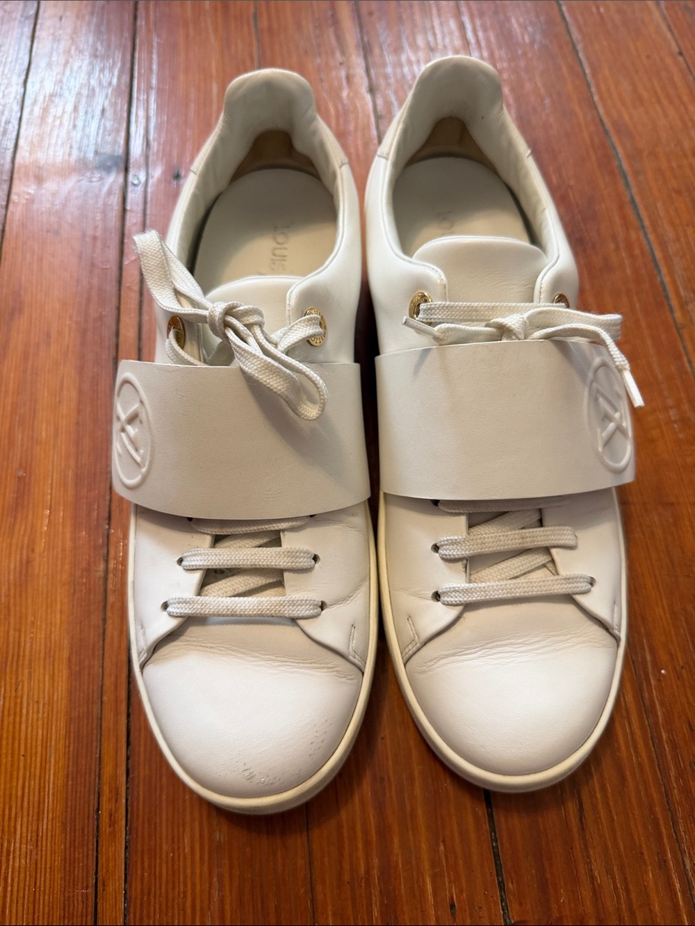 Authentic Louis Vuitton White Leather Front-Strap Sneaker size 38.5 - Picture 2 of 3